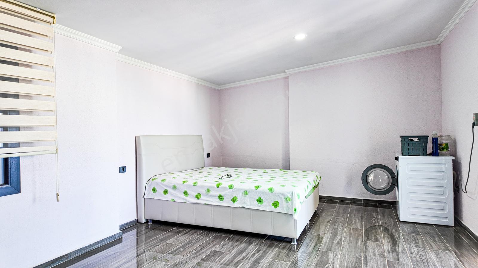 Akbükte Plaja 900 Metre Deniz Manzaralı 4+1 Villa - Görsel 26