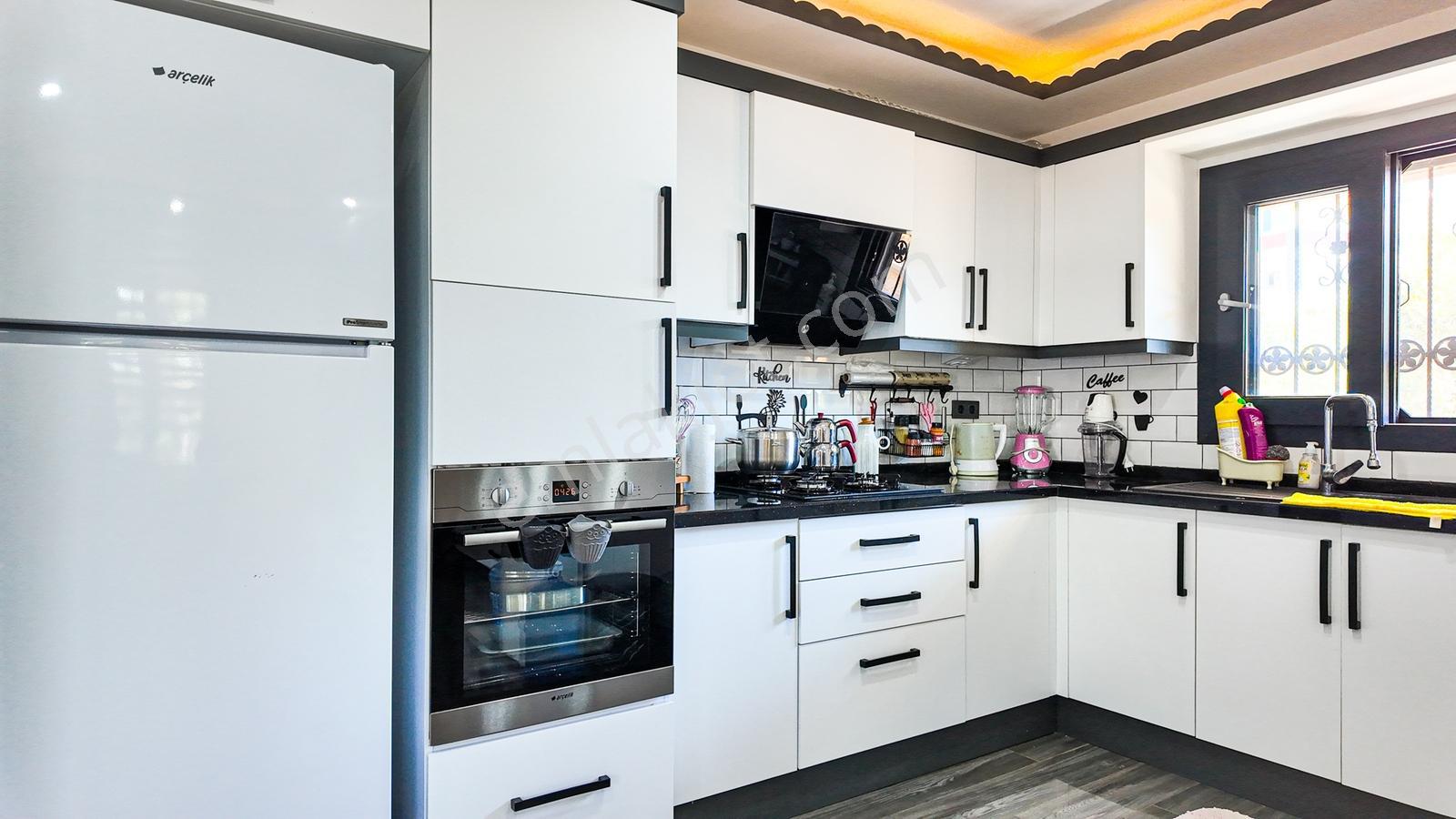 Akbükte Plaja 900 Metre Deniz Manzaralı 4+1 Villa - Görsel 34