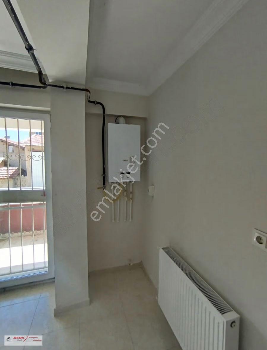 Tekirdağ Muratlı Kurtpınar Mh De Satılık 1+1 Daire - Görsel 12
