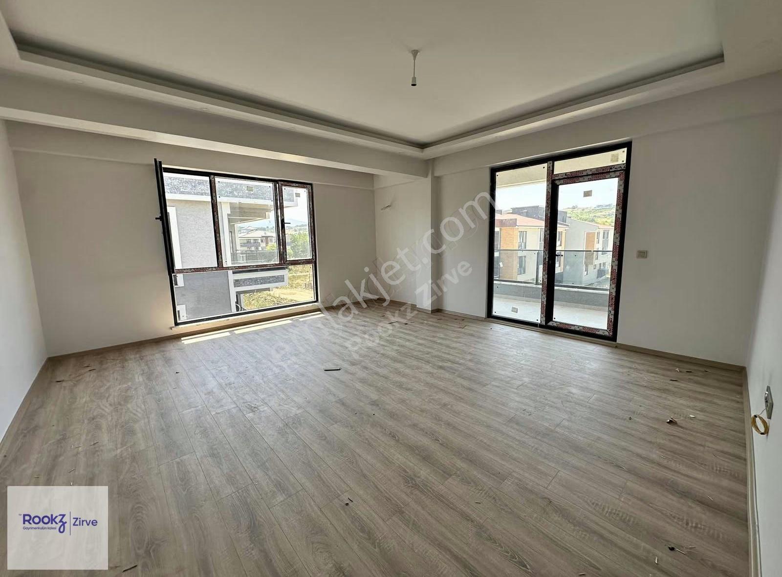 Dere Mahallesinde Geniş 3+1 Ara Kat Lüks Sıfır Daire - Görsel 16