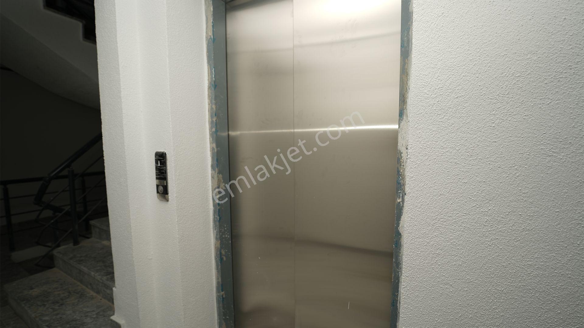 C21 Cius;perşembe Pazarı Civarı Asansörlü Sıfır Binada 3+1 Daire - Görsel 5