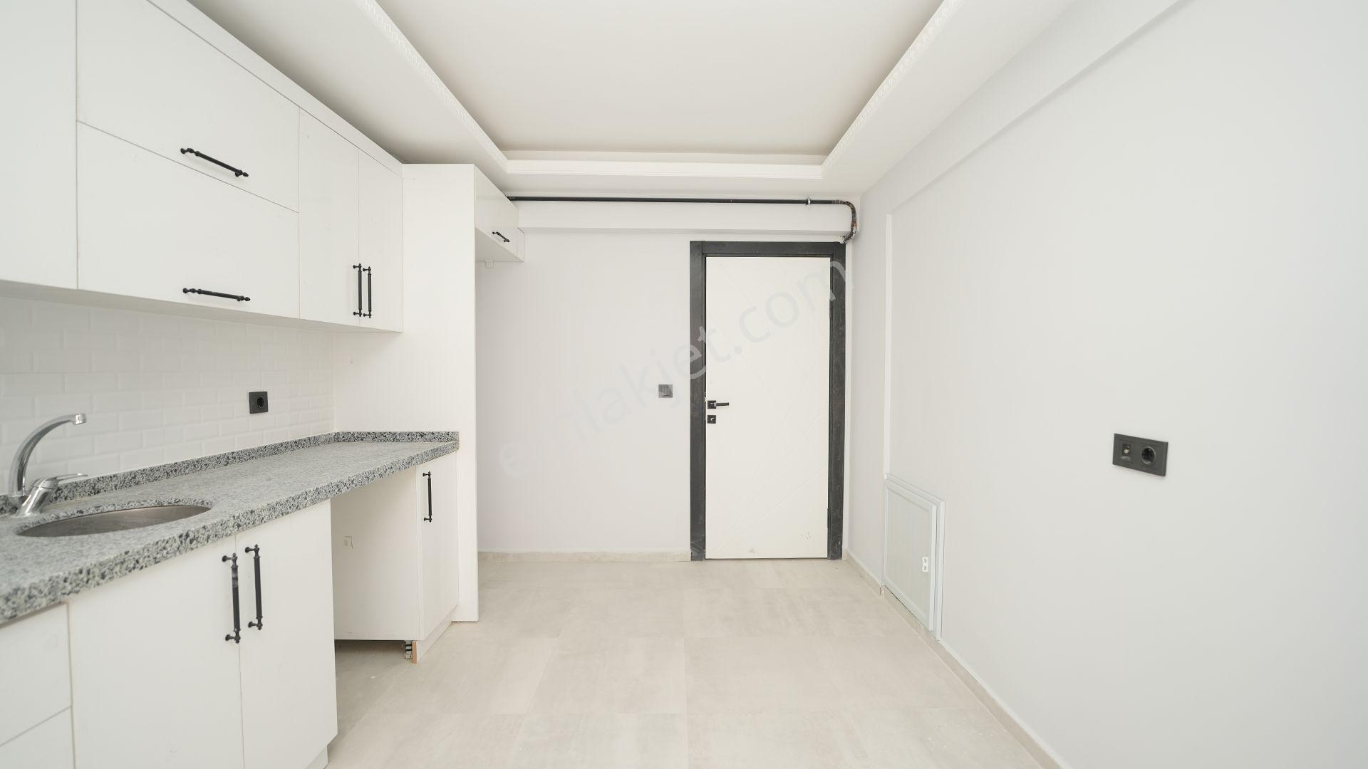C21 Cius;perşembe Pazarı Civarı Asansörlü Sıfır Binada 3+1 Daire - Görsel 9