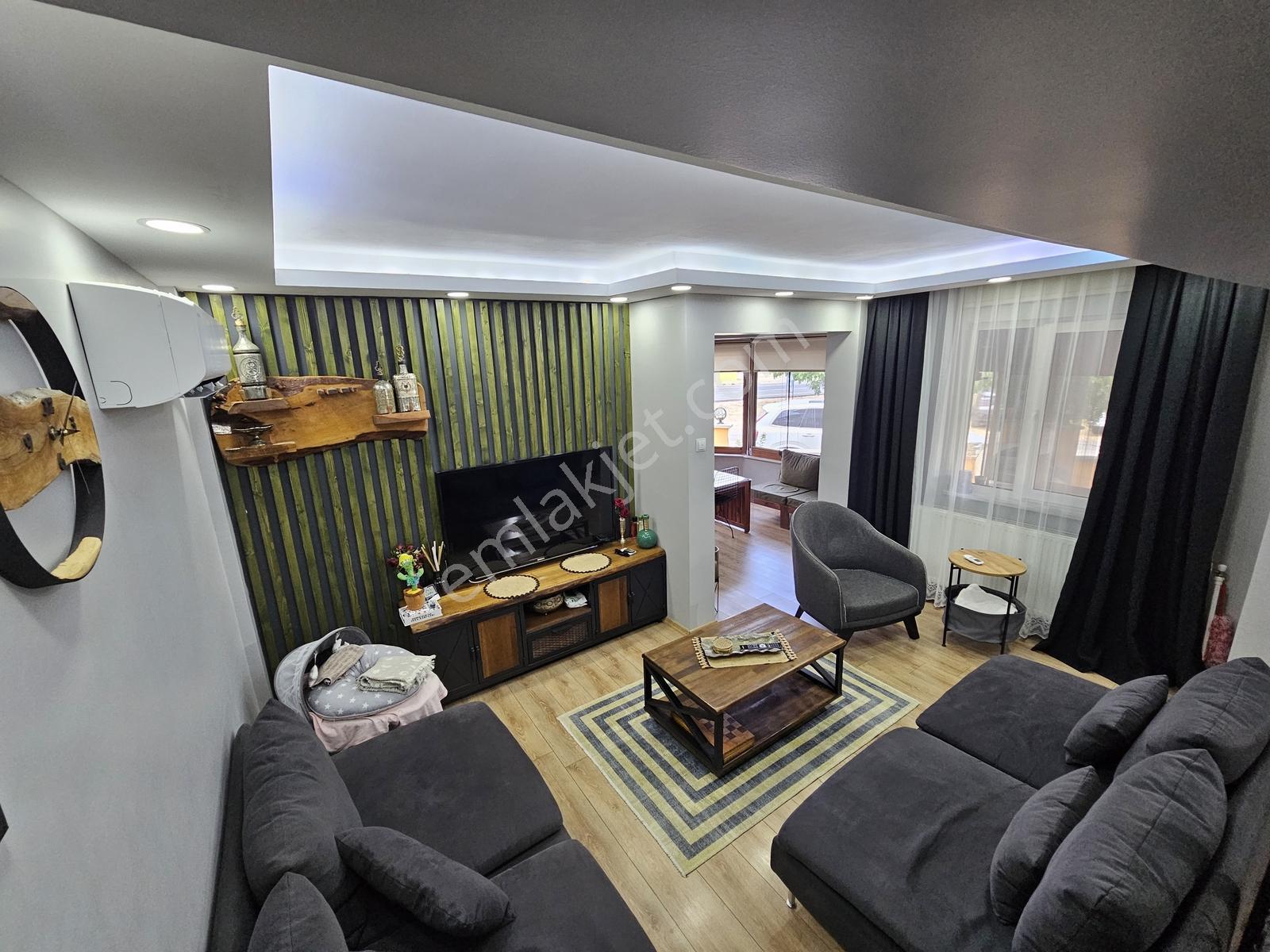 Onmax İskelede 4+1 210 M2 Geniş Bahçeli Yenilenmiş Lüks Villa - Görsel 21