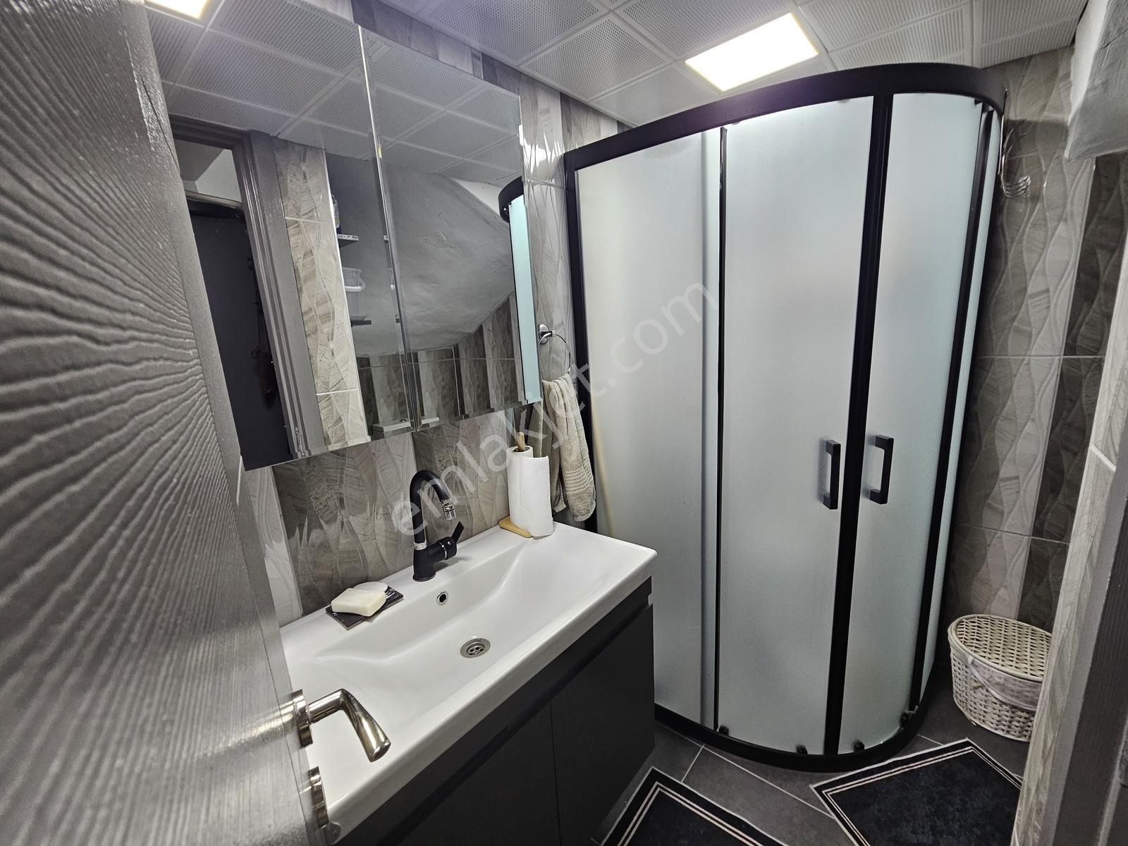 Onmax İskelede 4+1 210 M2 Geniş Bahçeli Yenilenmiş Lüks Villa - Görsel 35