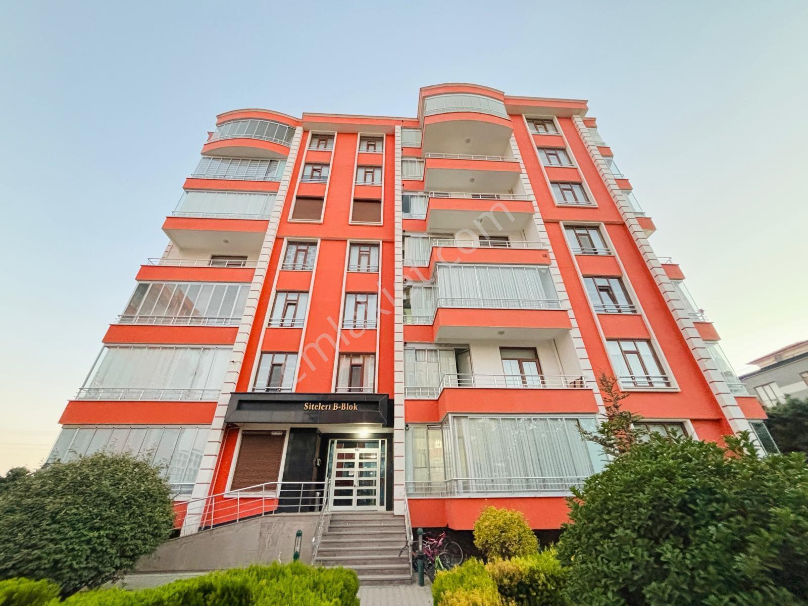 Selçuklu Binevler Sitesi'nde 180 M² Arakat 3,5+1 Satılık Daire - Görsel 4