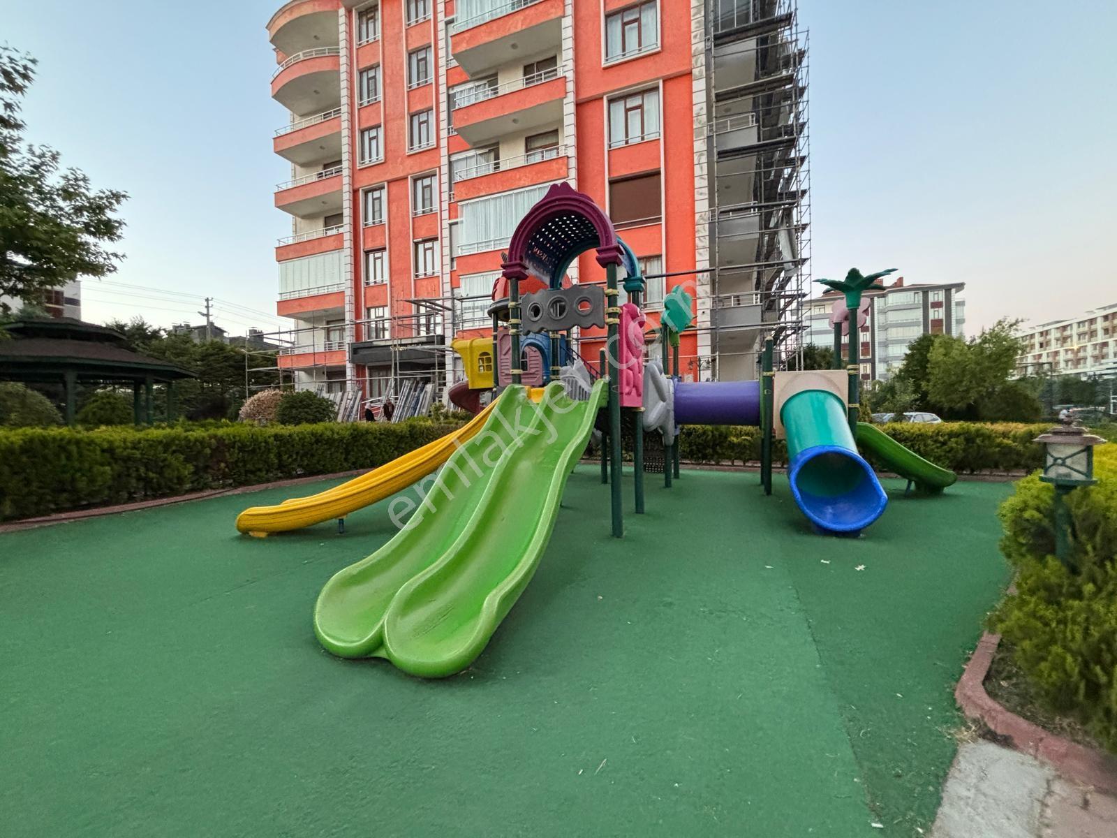 Selçuklu Binevler Sitesi'nde 180 M² Arakat 3,5+1 Satılık Daire - Görsel 5