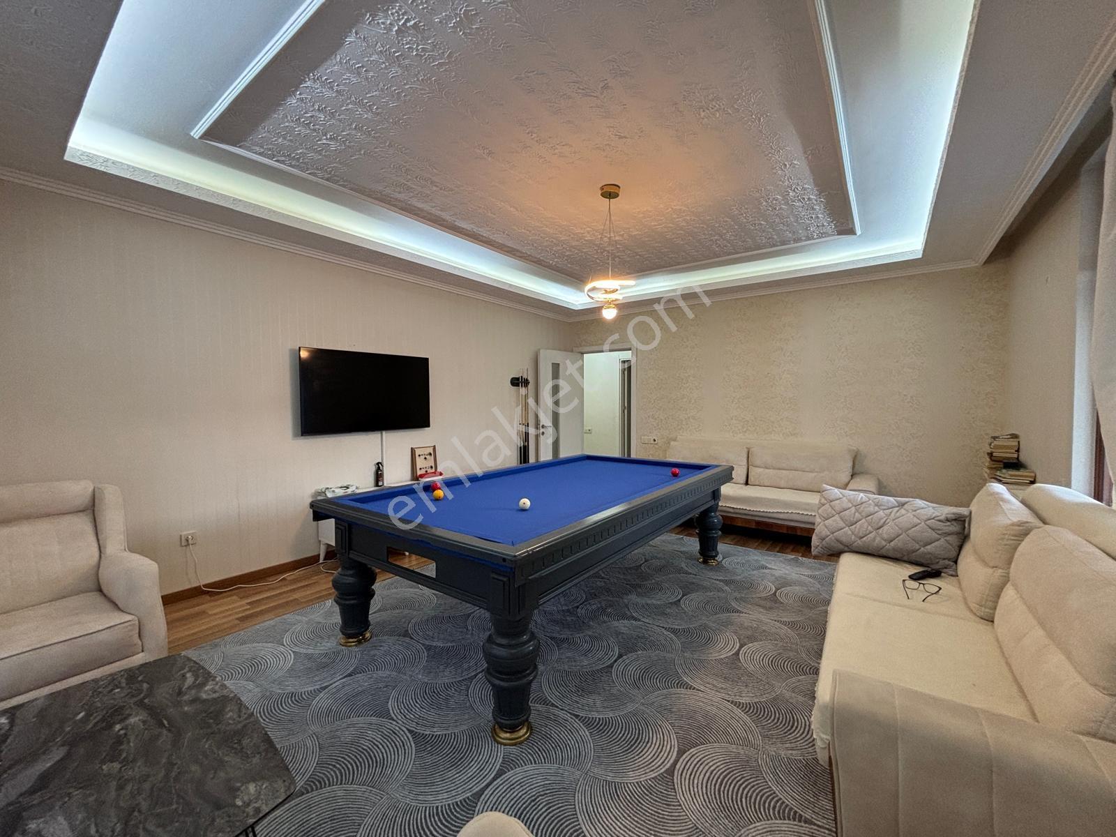 Selçuklu Binevler Sitesi'nde 180 M² Arakat 3,5+1 Satılık Daire - Görsel 2