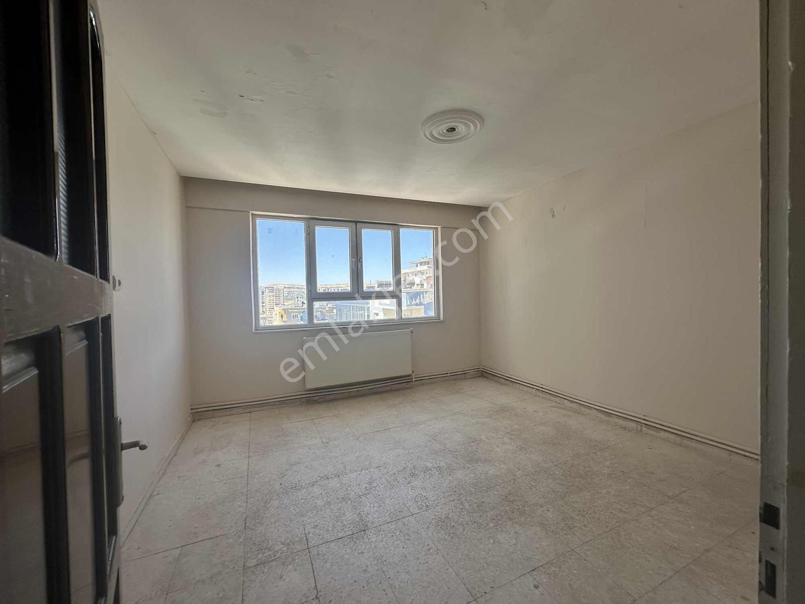 Akkuş Emlak'tan Park Hastanesi Yanı Kiralık 3+1 Daire - Görsel 8