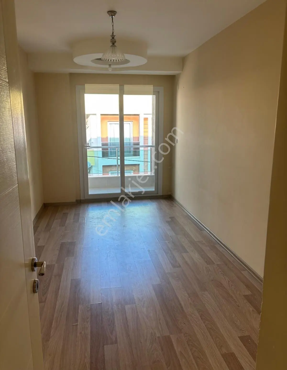 Çiftlikköy'de Kiralık 2+1 Daire - Görsel 2