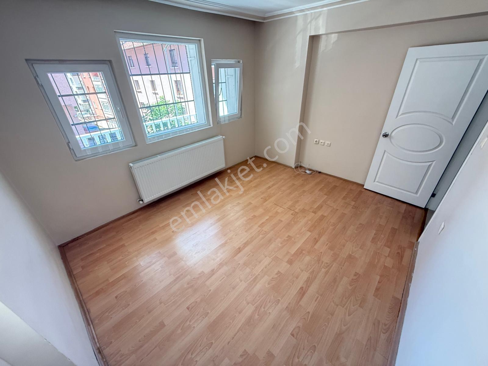 Seyitler Ve Porsuk Cd. Arası 1.katta Asansörlü Çift Balkon 3+1 - Görsel 6