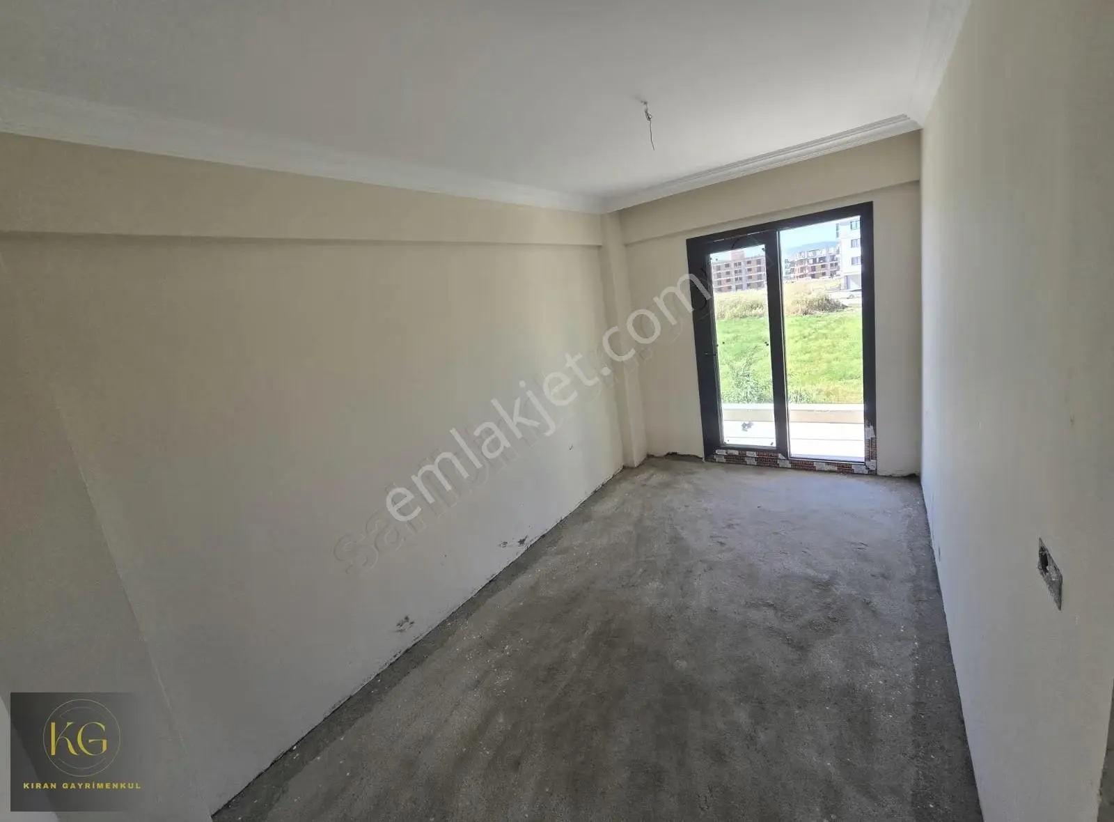 Kıran Emlaktan 1+1 Site İçinde Havuzlu Satılık Kupon Daire - Görsel 3