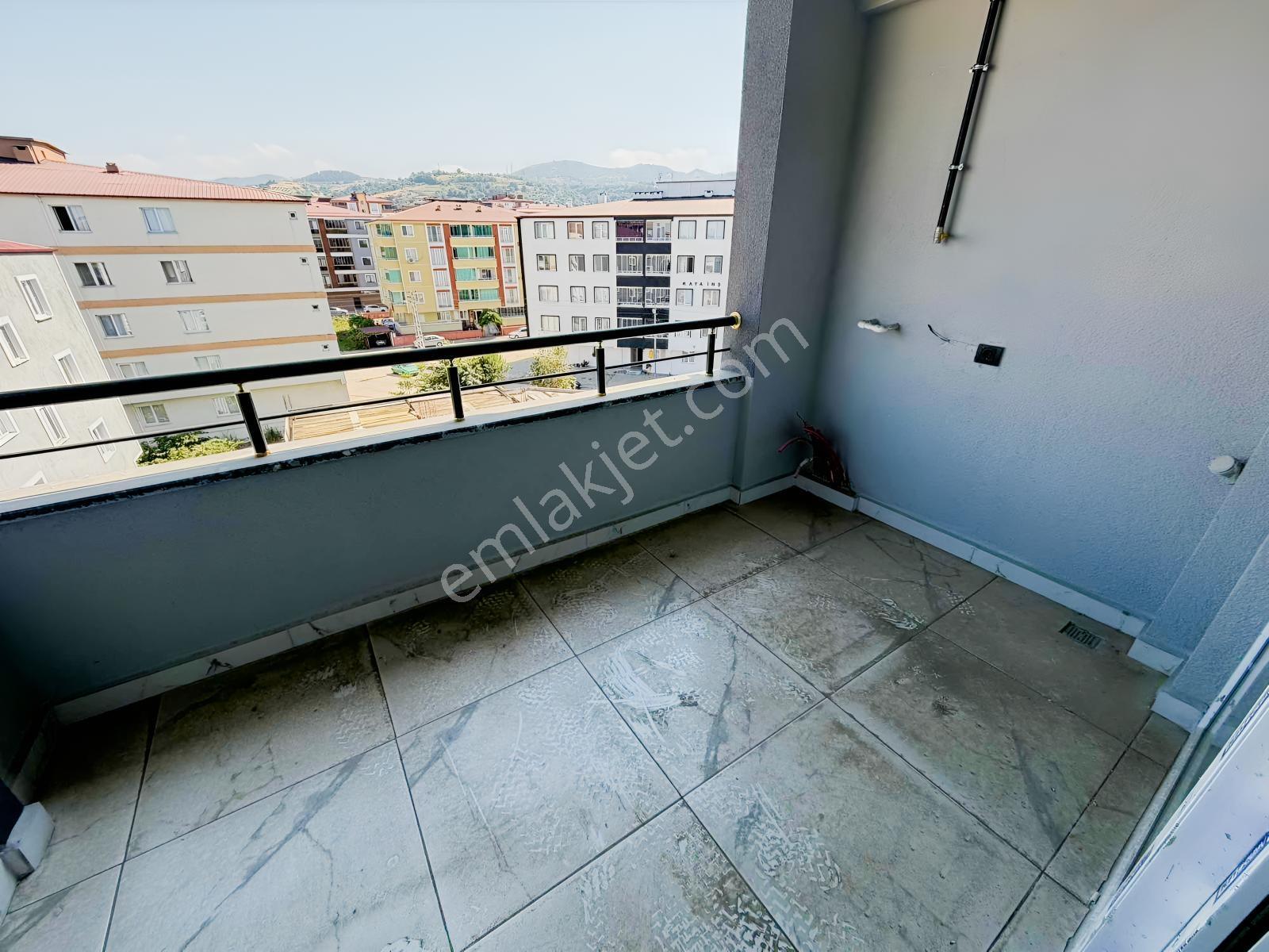 Merkezi Konum Köşe Cephe İskanlı Sıfır 2+1 Satılık Daire - Görsel 26