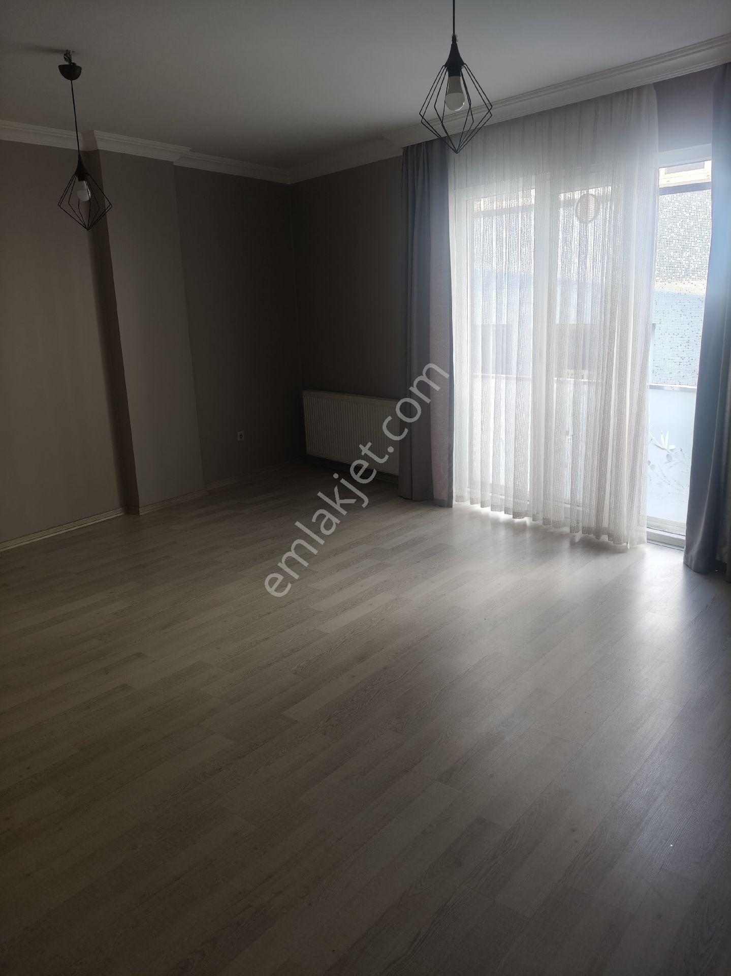 Trabzon Meydana 2 Dakika Gazipaşa Yokuşunda Kiralık Temiz Bir Artı Bir - Görsel 10