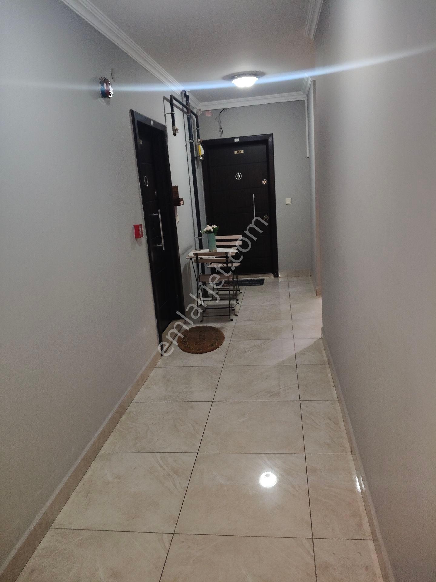 Trabzon Meydana 2 Dakika Gazipaşa Yokuşunda Kiralık Temiz Bir Artı Bir - Görsel 2