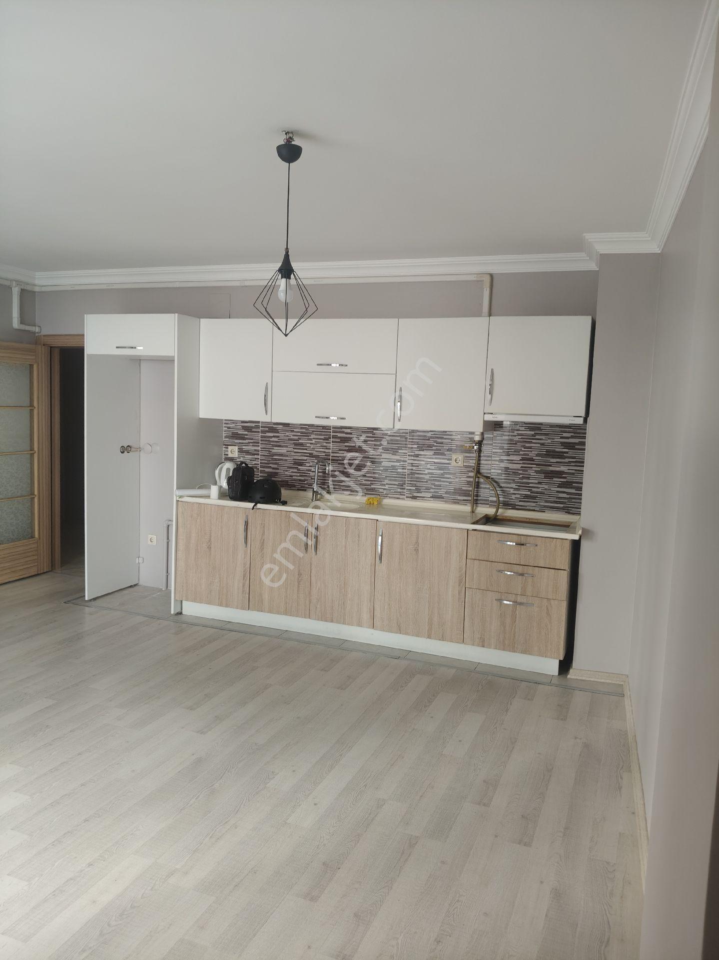 Trabzon Meydana 2 Dakika Gazipaşa Yokuşunda Kiralık Temiz Bir Artı Bir - Görsel 4