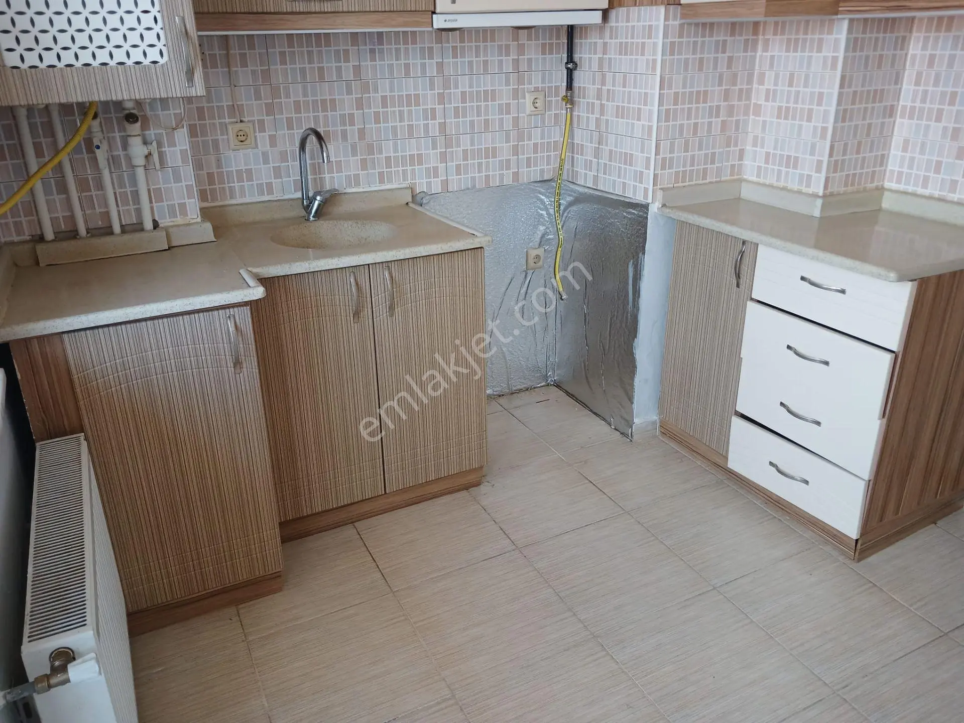 Eskişehir Hacı Seyit Mah. Çarşıya Yakın Kiralık 2+1 Daire - Görsel 5