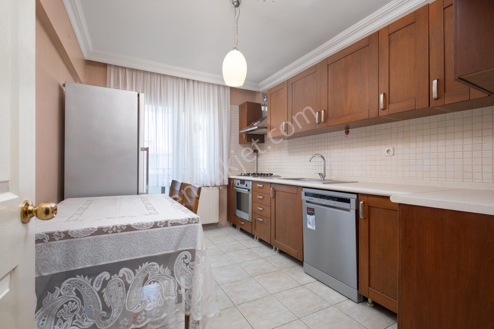 Remax Advantage Billurkent Sitesinde Havuz Manzaralı Satılık 3+1 - Görsel 9