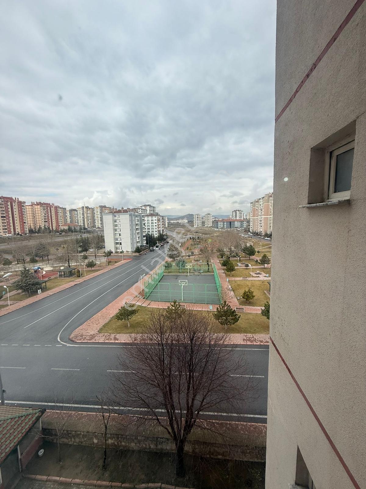 Beyazşehir'de Yüksek Krediye Uygun Satılık 3+1 Ara Kat Daire - Görsel 16