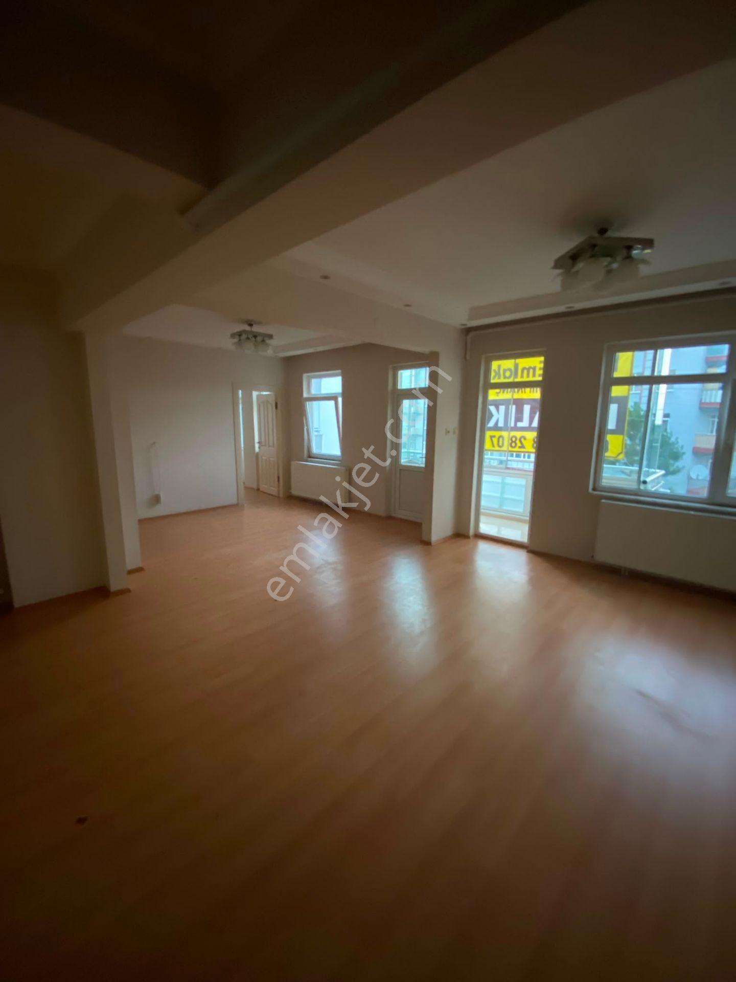 İnanç Emlaktan Aksu Mahallesi Deniz Sitesinde 3+1 Kiralık Daire - Görsel 7