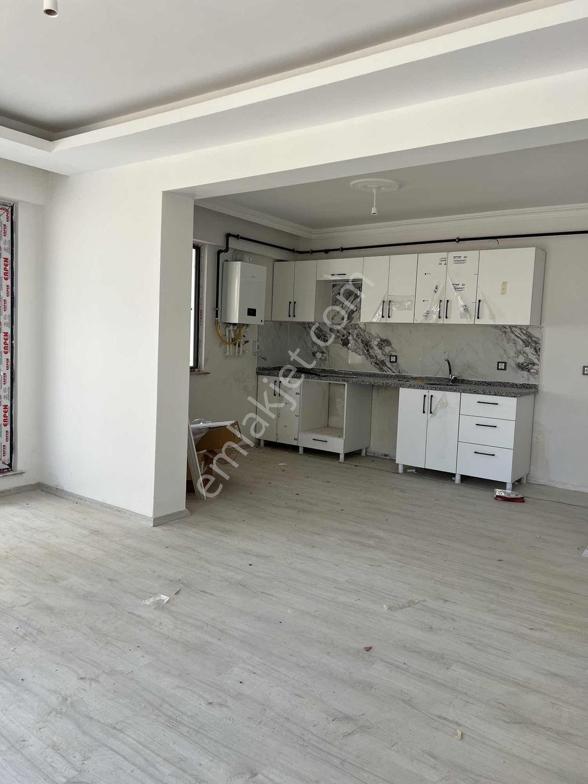 Havuzlu Sitede Müstakil Daire - Görsel 14
