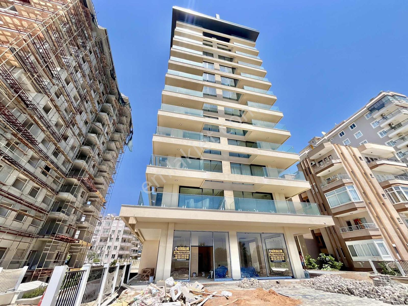 Alanya Mahmutlar'da Denize Sıfır 450m2 Kiralık Dükkan