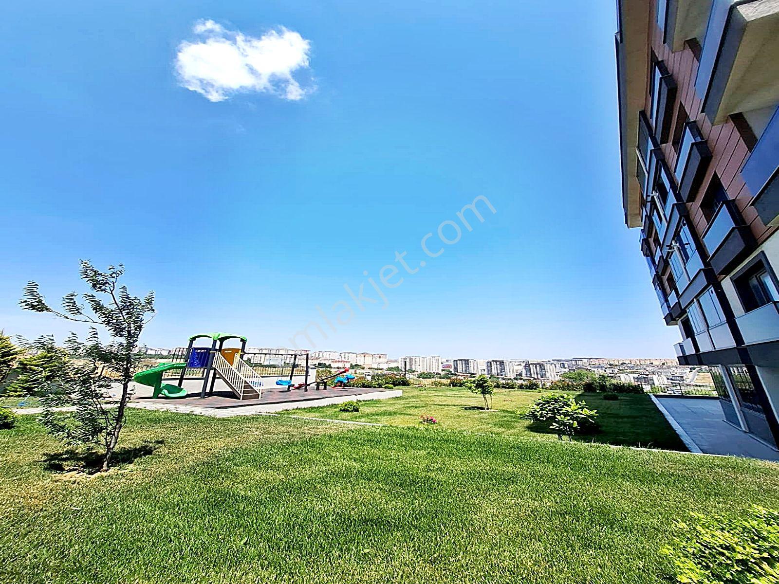 Cadde34 Yapıdan Gürpınar'da Site İçerisinde Yerden Isıtmalı Ebeveyn Banyolu 2+1 Satılık Arakat Daire - Görsel 12