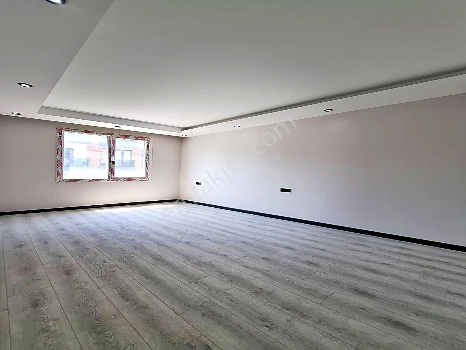 Cadde34 Yapıdan Gürpınar'da Site İçerisinde Yerden Isıtmalı Ebeveyn Banyolu 2+1 Satılık Arakat Daire - Görsel 25