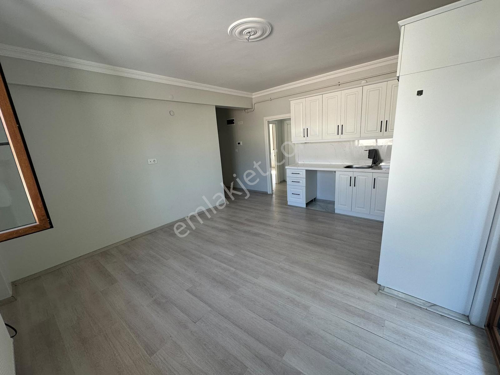 Serdivan Çark Caddesinde Kiralık 2+1 Yeni Daire - Görsel 8