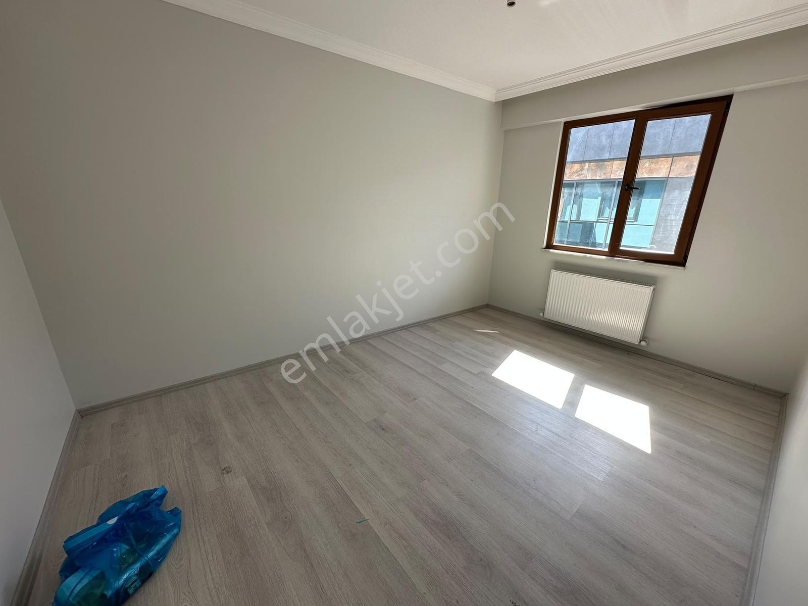 Serdivan Çark Caddesinde Kiralık 2+1 Yeni Daire - Görsel 11