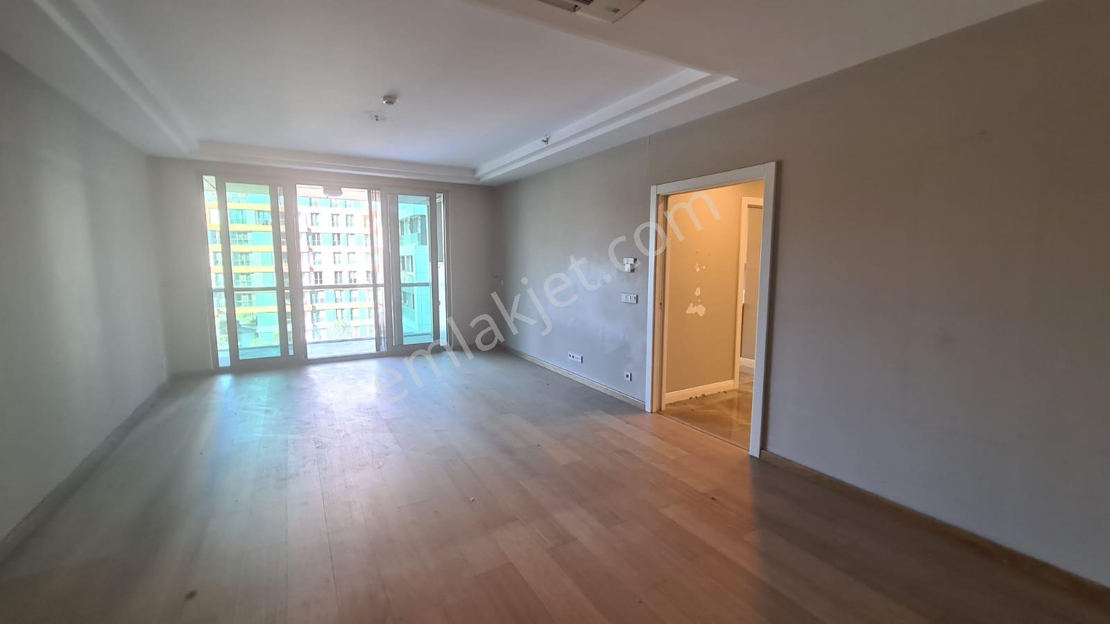 Vadistanbul Teras Sitesinde Satılık 3+1 F Tipi Daire Peyzaj Manz