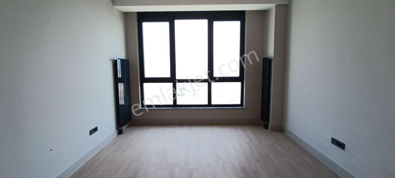 İzmir Umurbey Mahallesi Evora Sitesinde Kiralık Geniş 1+1 Daire - Görsel 12