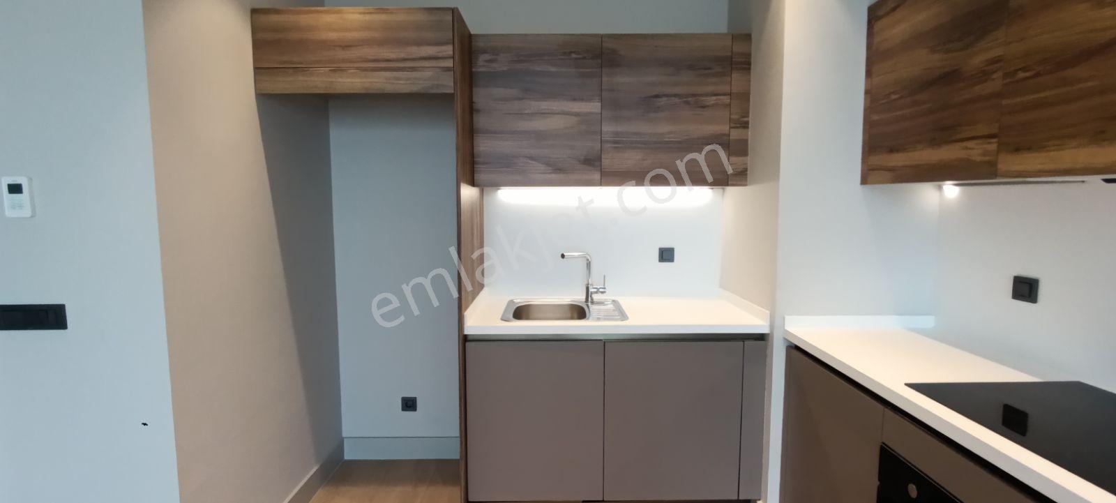İzmir Umurbey Mahallesi Evora Sitesinde Kiralık Geniş 1+1 Daire - Görsel 6