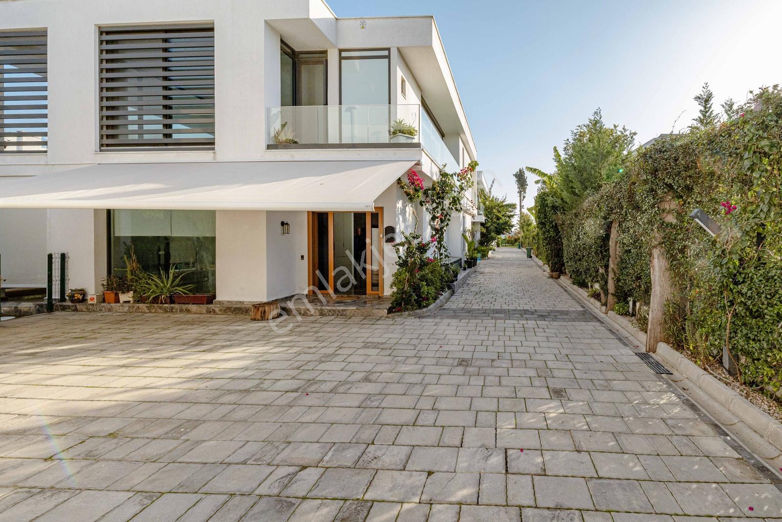 Fiyat Avantajlı Satılık! Ortakent Yalıda Müstakil Havuzlu Villa - Görsel 8