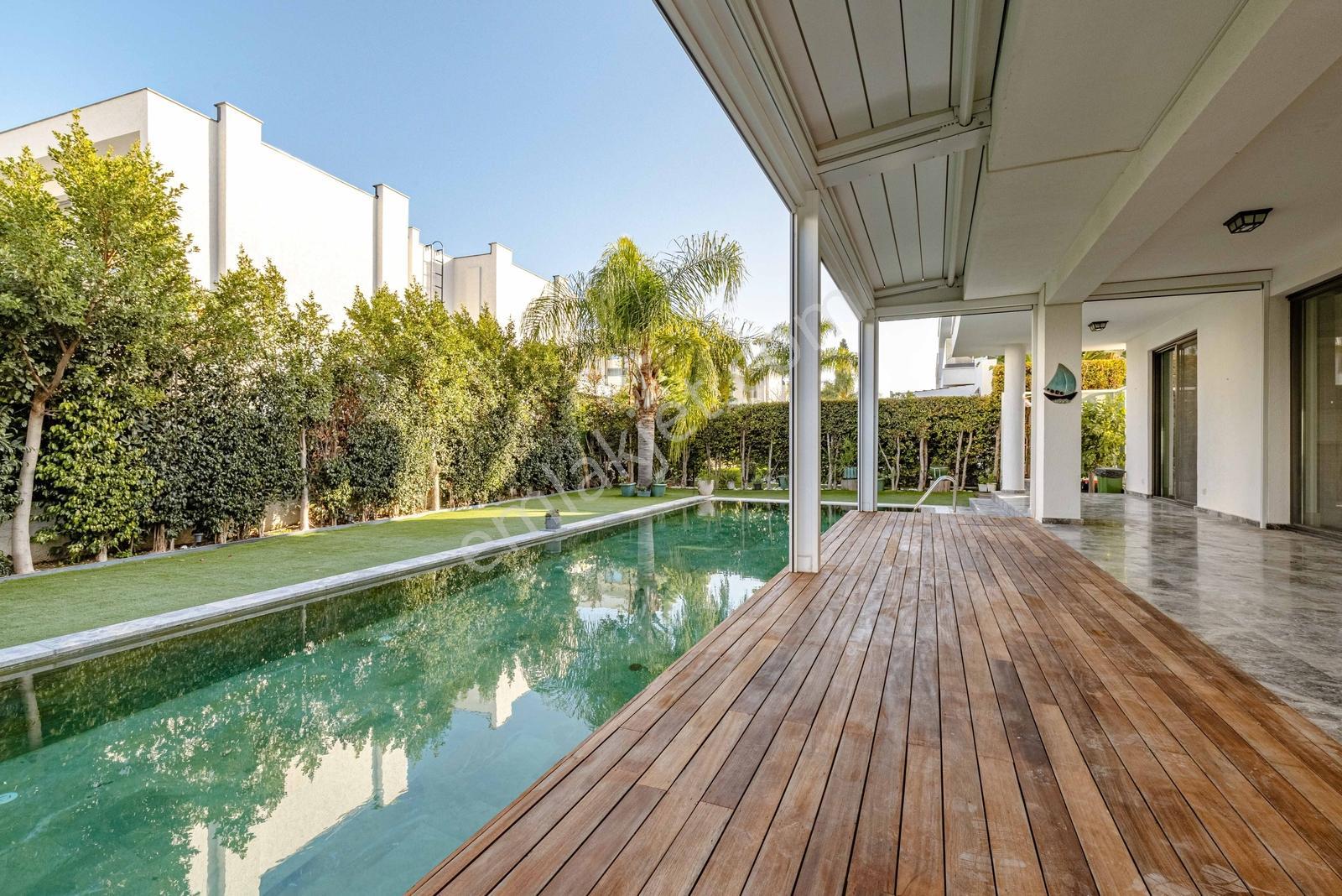 Fiyat Avantajlı Satılık! Ortakent Yalıda Müstakil Havuzlu Villa - Görsel 47