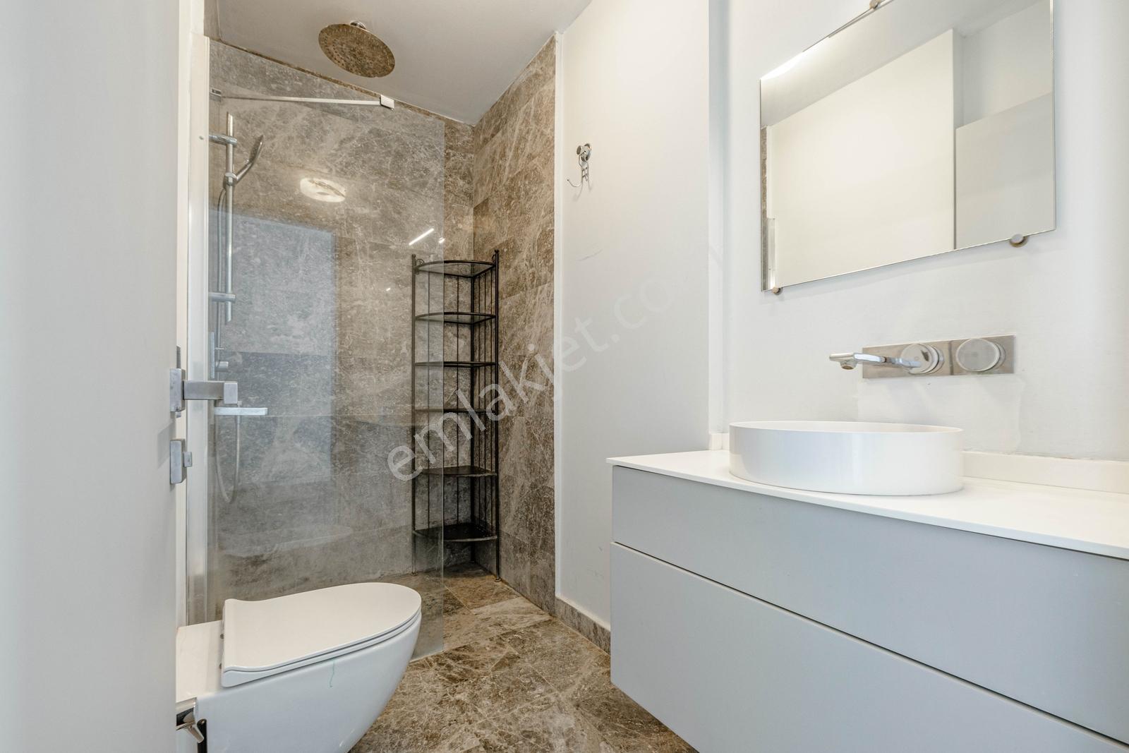 Fiyat Avantajlı Satılık! Ortakent Yalıda Müstakil Havuzlu Villa - Görsel 22