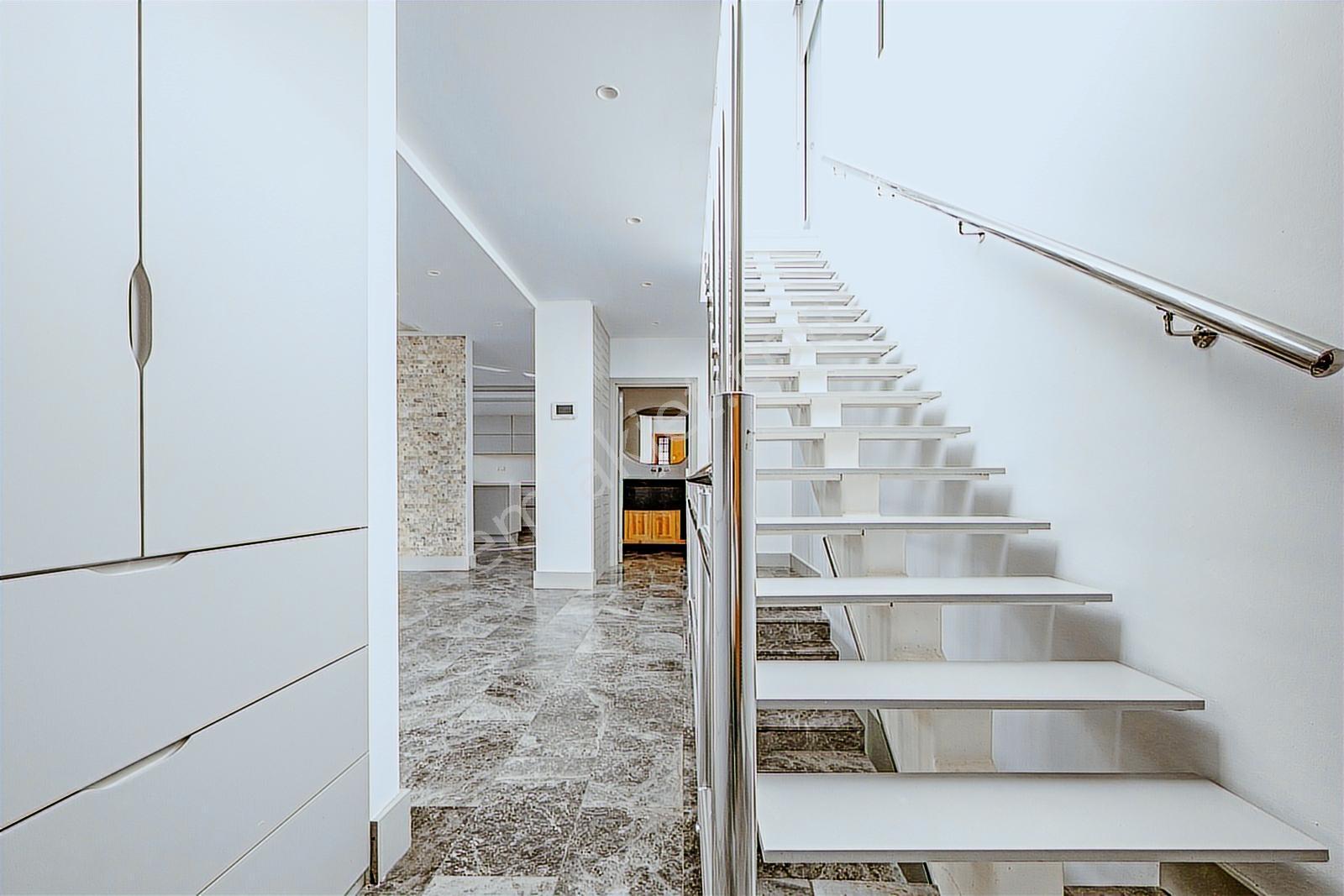 Fiyat Avantajlı Satılık! Ortakent Yalıda Müstakil Havuzlu Villa - Görsel 23
