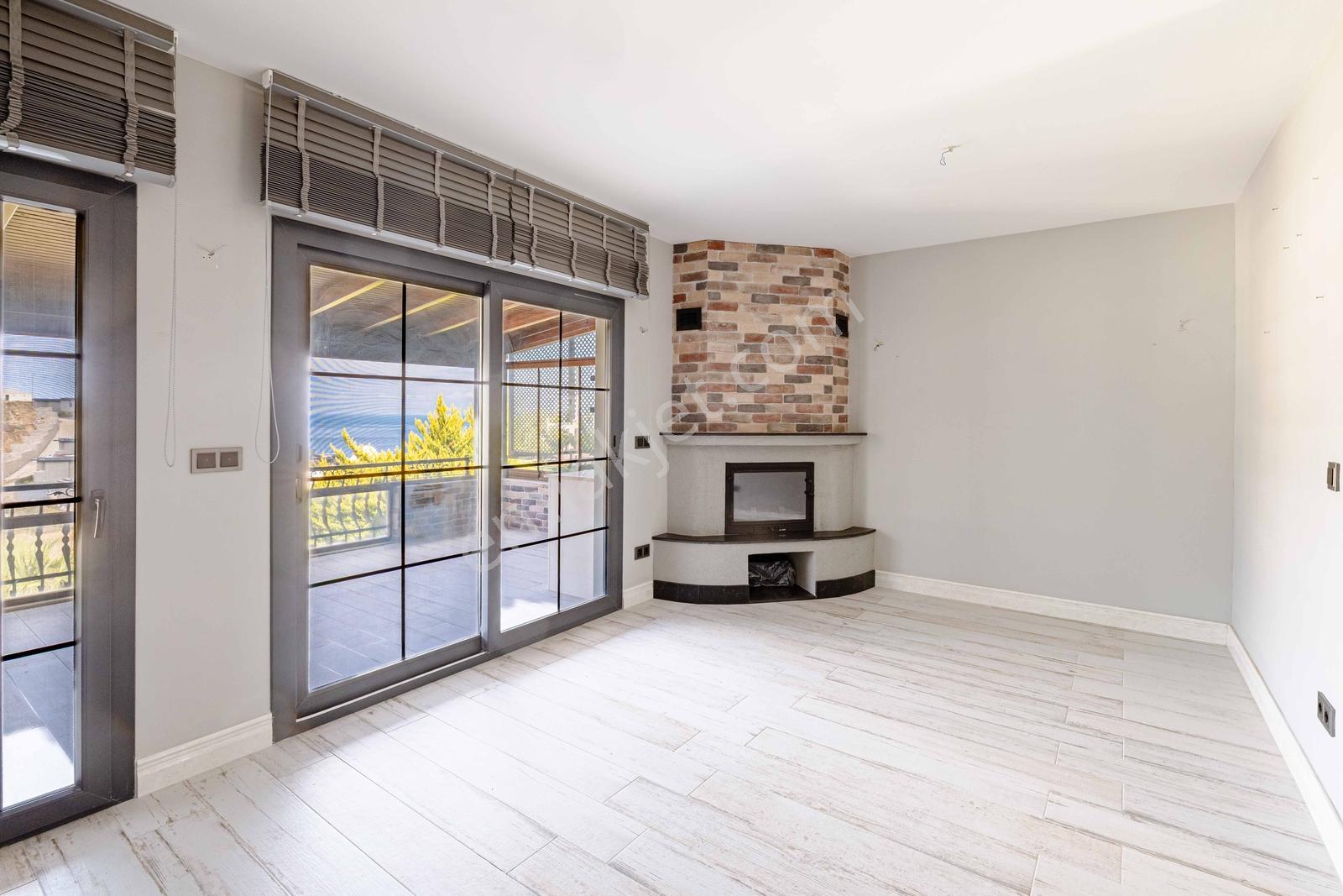 Gümüşlük Jasmine Residence'da! 80 M² Özel Teraslı, Şömineli 2+1 - Görsel 2
