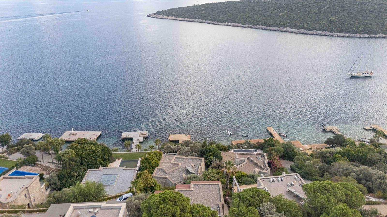 Hebil Koyunda Denize Sıfır Prestijli Beluga Sitesi'nde Taş Villa - Görsel 3