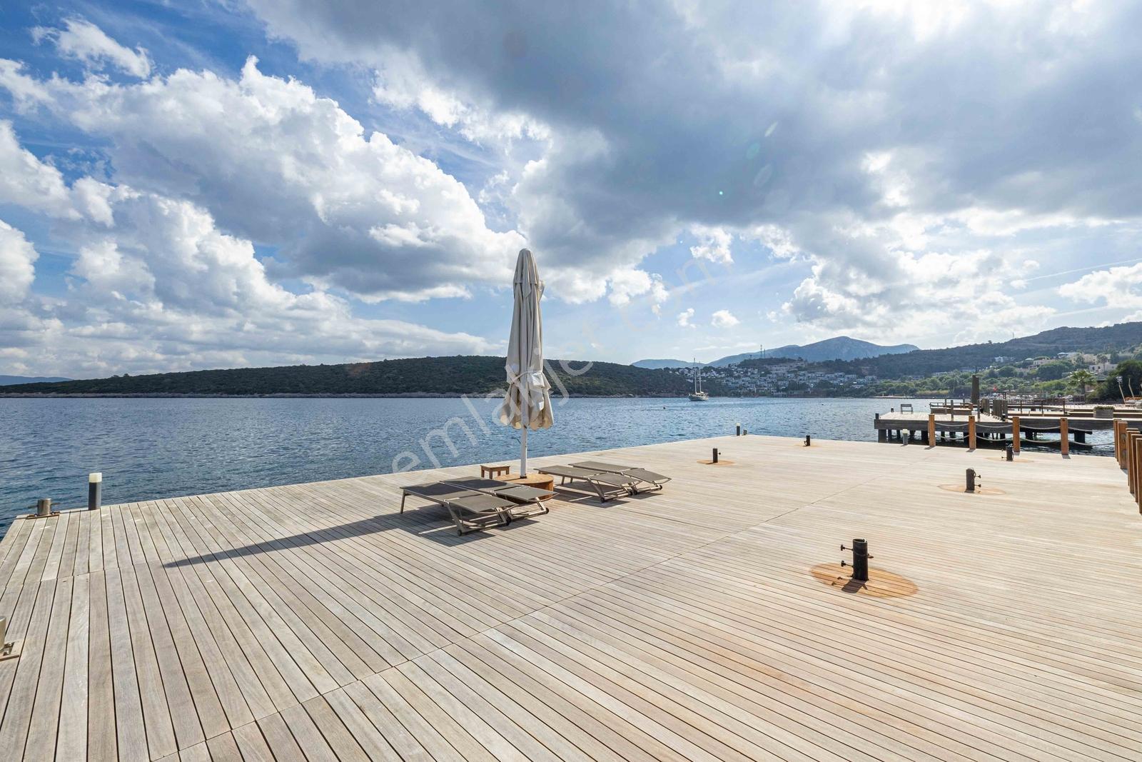 Hebil Koyunda Denize Sıfır Prestijli Beluga Sitesi'nde Taş Villa - Görsel 4