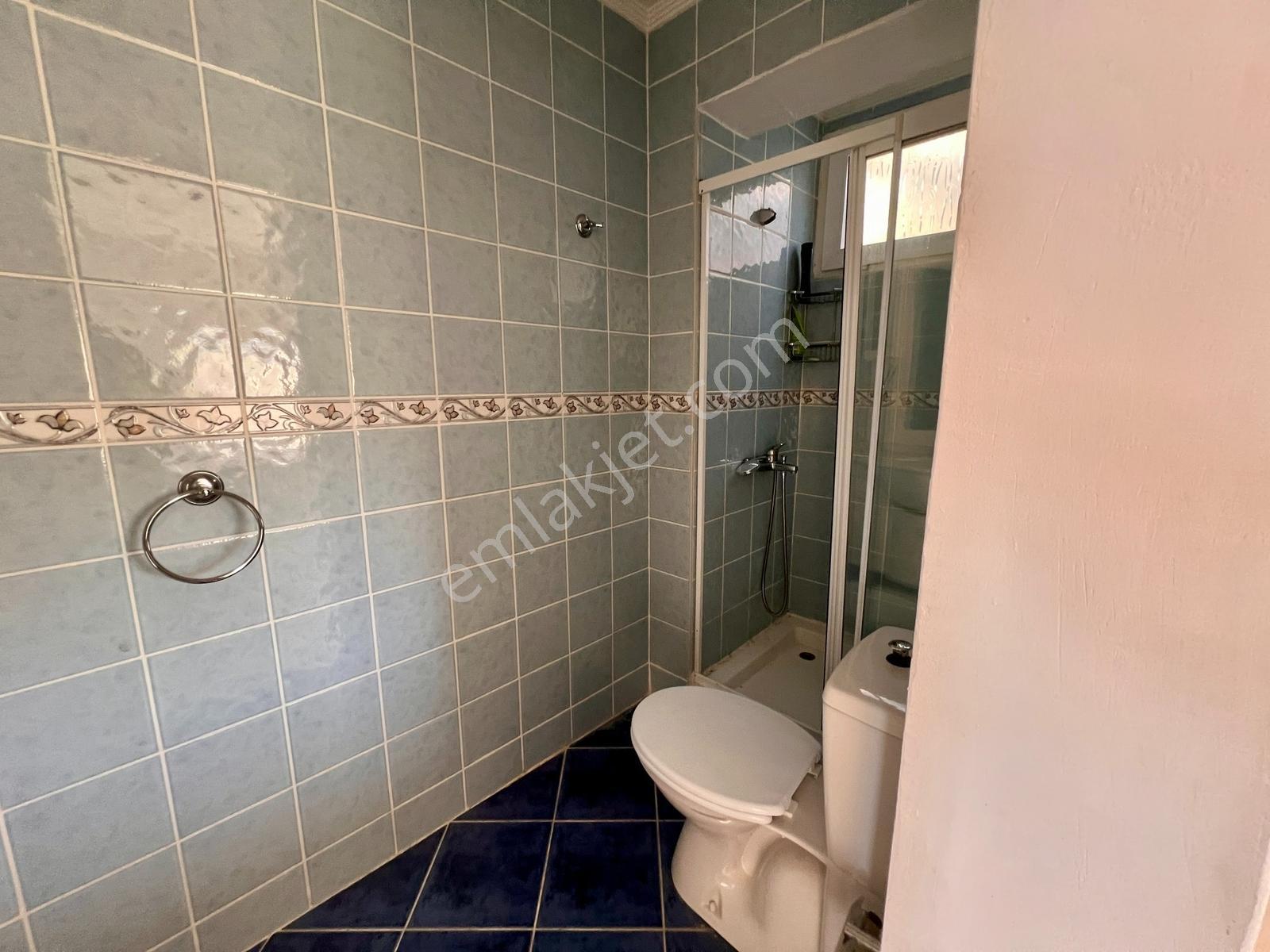 Adabükü Denize Sıfır Doktorlar Sitesi'nde Köşe Konumlu Villa - Görsel 8