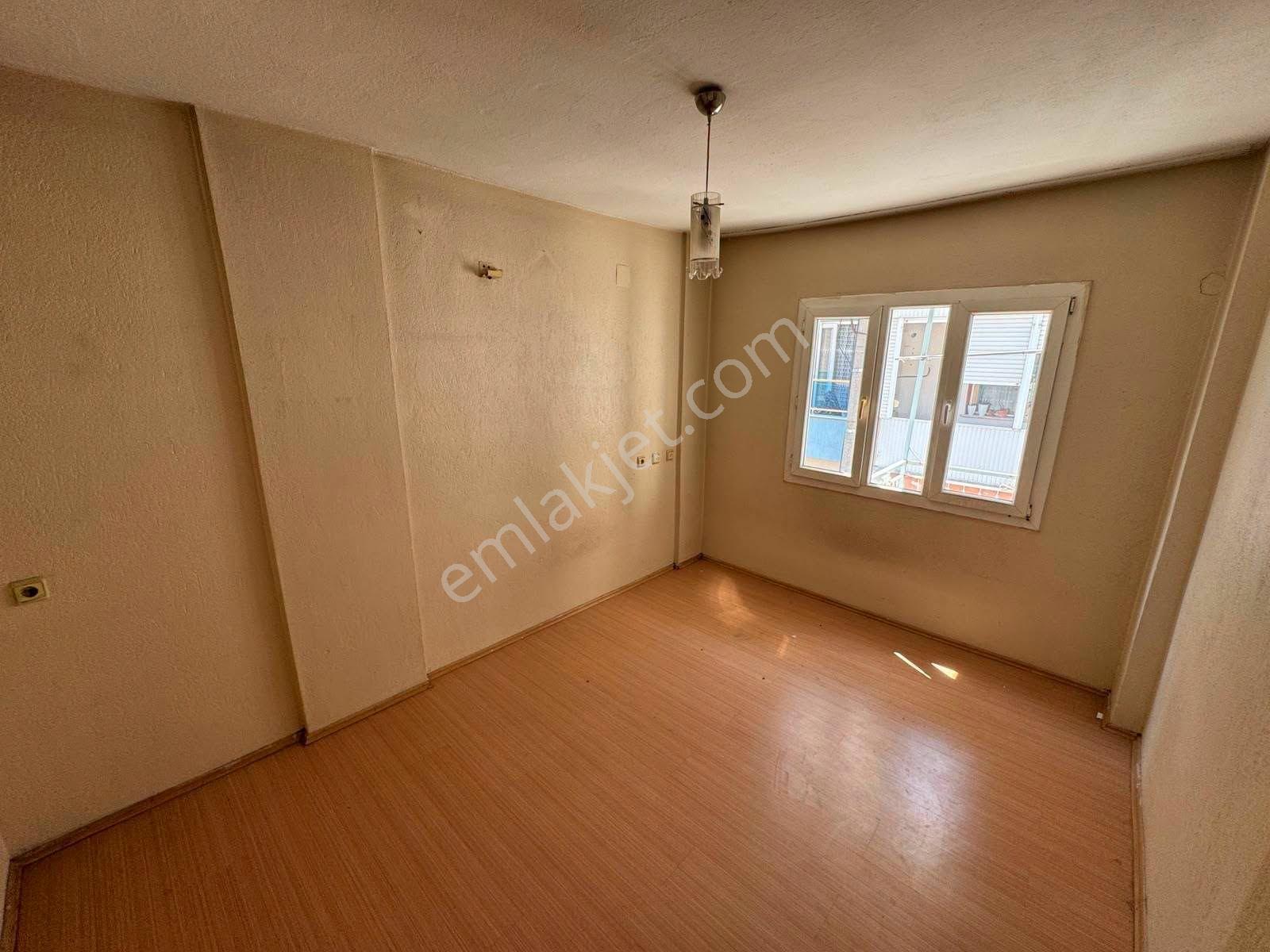 Turgutlu Şehitler Mahallesi'nde Kiralık 100 M² 2+1 Daire 1. Kat - Görsel 11