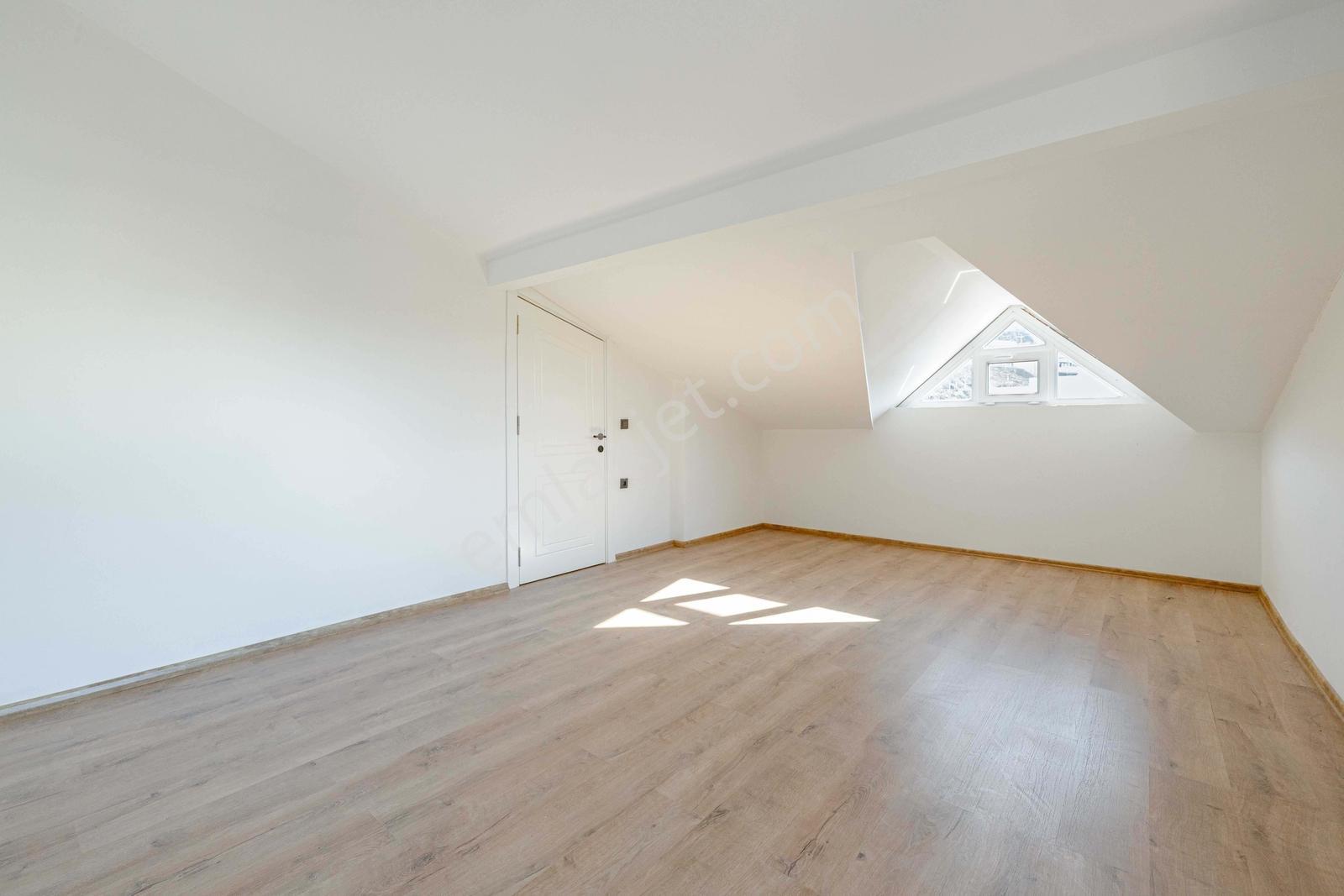 Kiralık Meşelik Doğa Manzaralı Müstakil Havuzlu 5 + 1 İkiz Villa - Görsel 27
