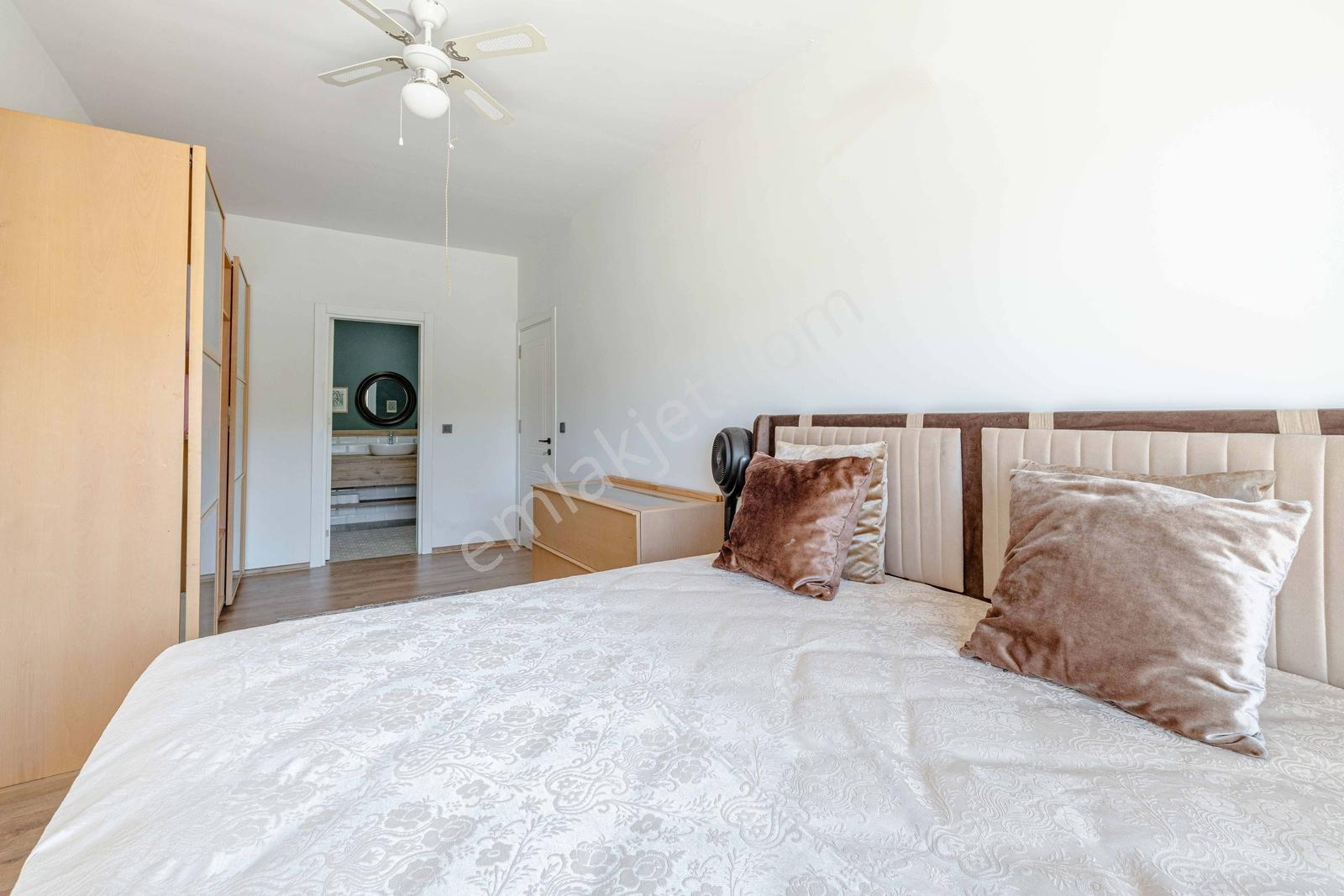 Kiralık Meşelik Doğa Manzaralı Müstakil Havuzlu 5 + 1 İkiz Villa - Görsel 34