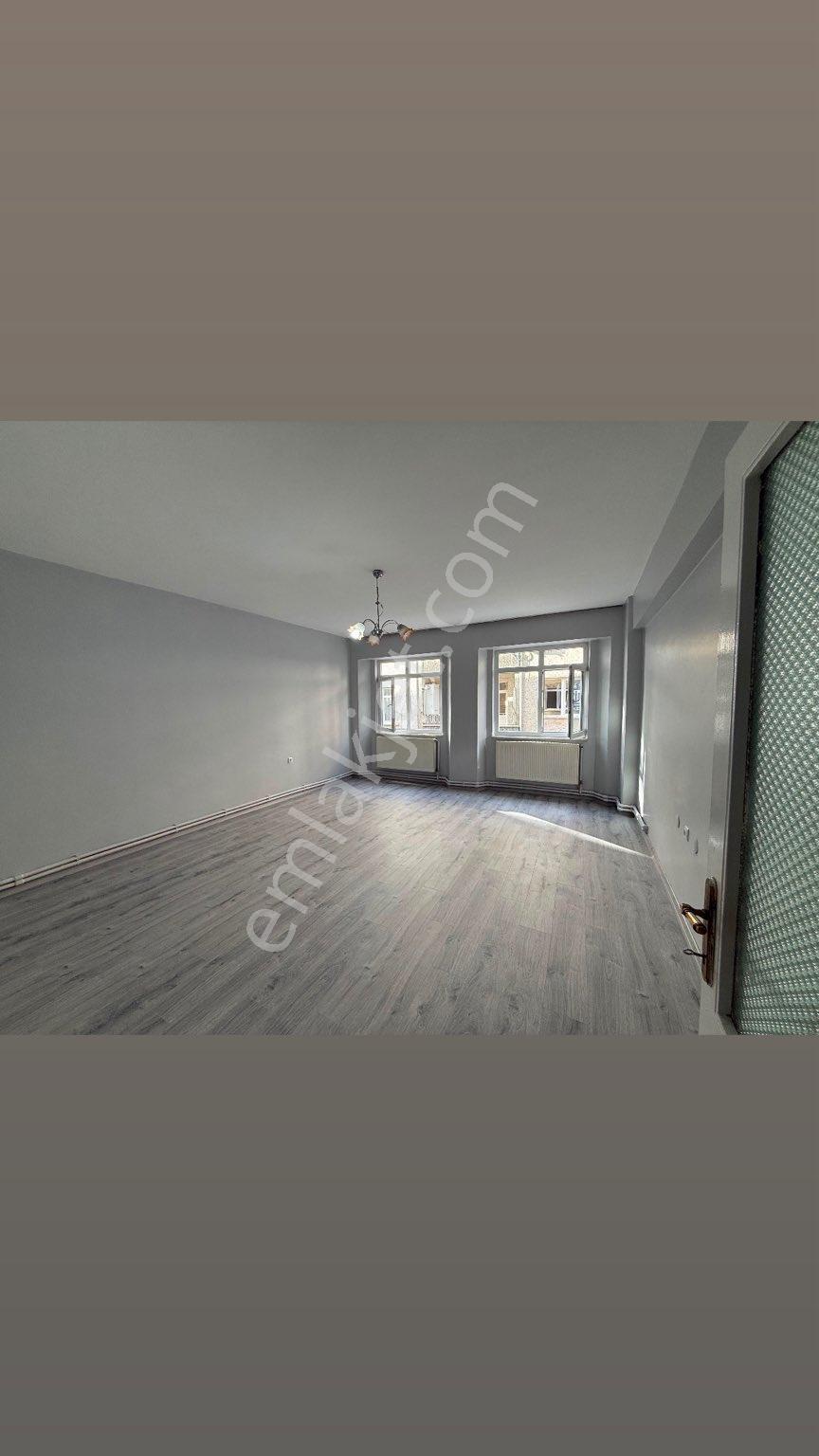 Ciftlik Caddesine Yakın İci Temiz Kiralık Daire - Görsel 9