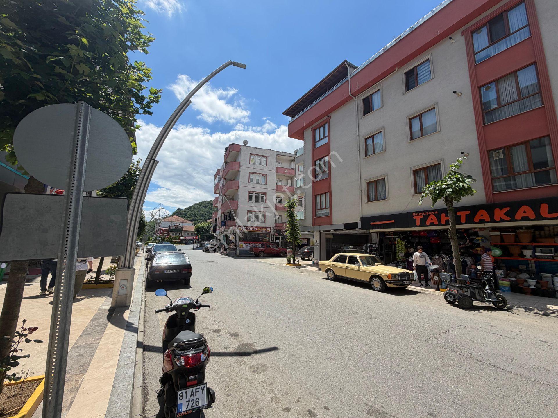Elite Gd & Gümüşova Kalbinde İki Ayrı Girişli Ön Cephe Dubleks - Görsel 35