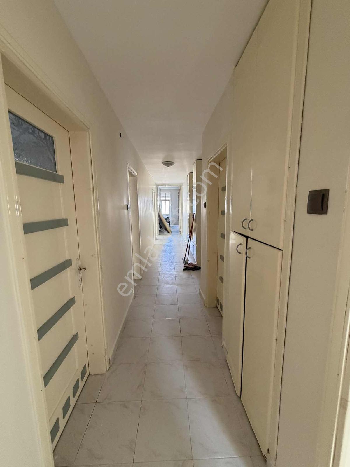 Şehrin Merkezinde Geniş Ve Ferah 3+1 Kiralık Daire - Görsel 6