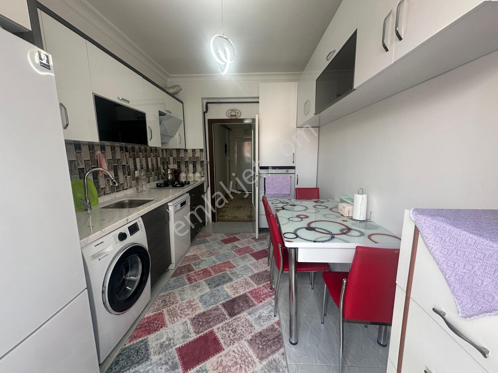 Keçiörende Kat Konumlu 2+1 Yapılı Asansörlü Geniş Daire - Görsel 2