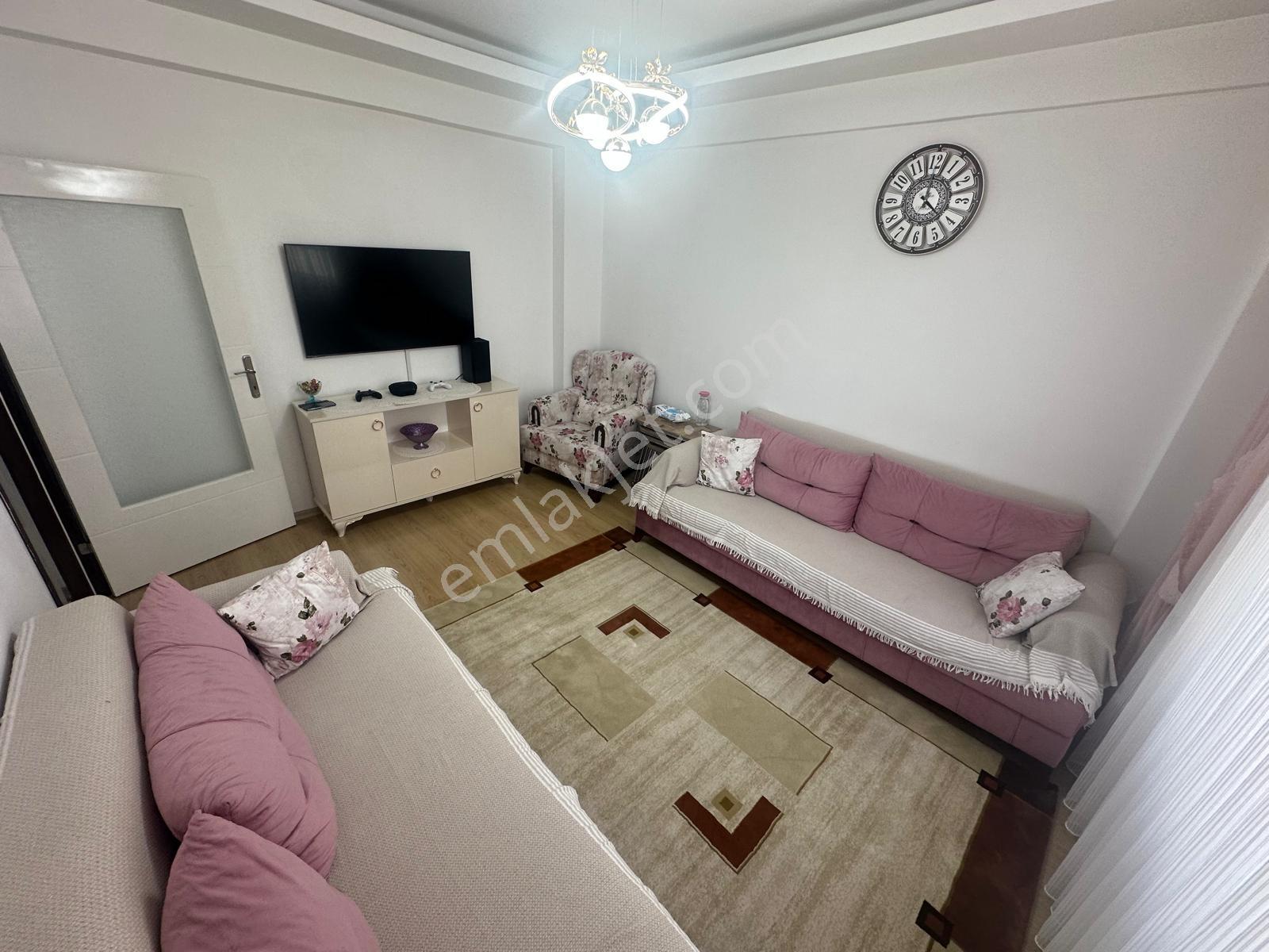 Keçiörende Kat Konumlu 2+1 Yapılı Asansörlü Geniş Daire - Görsel 16
