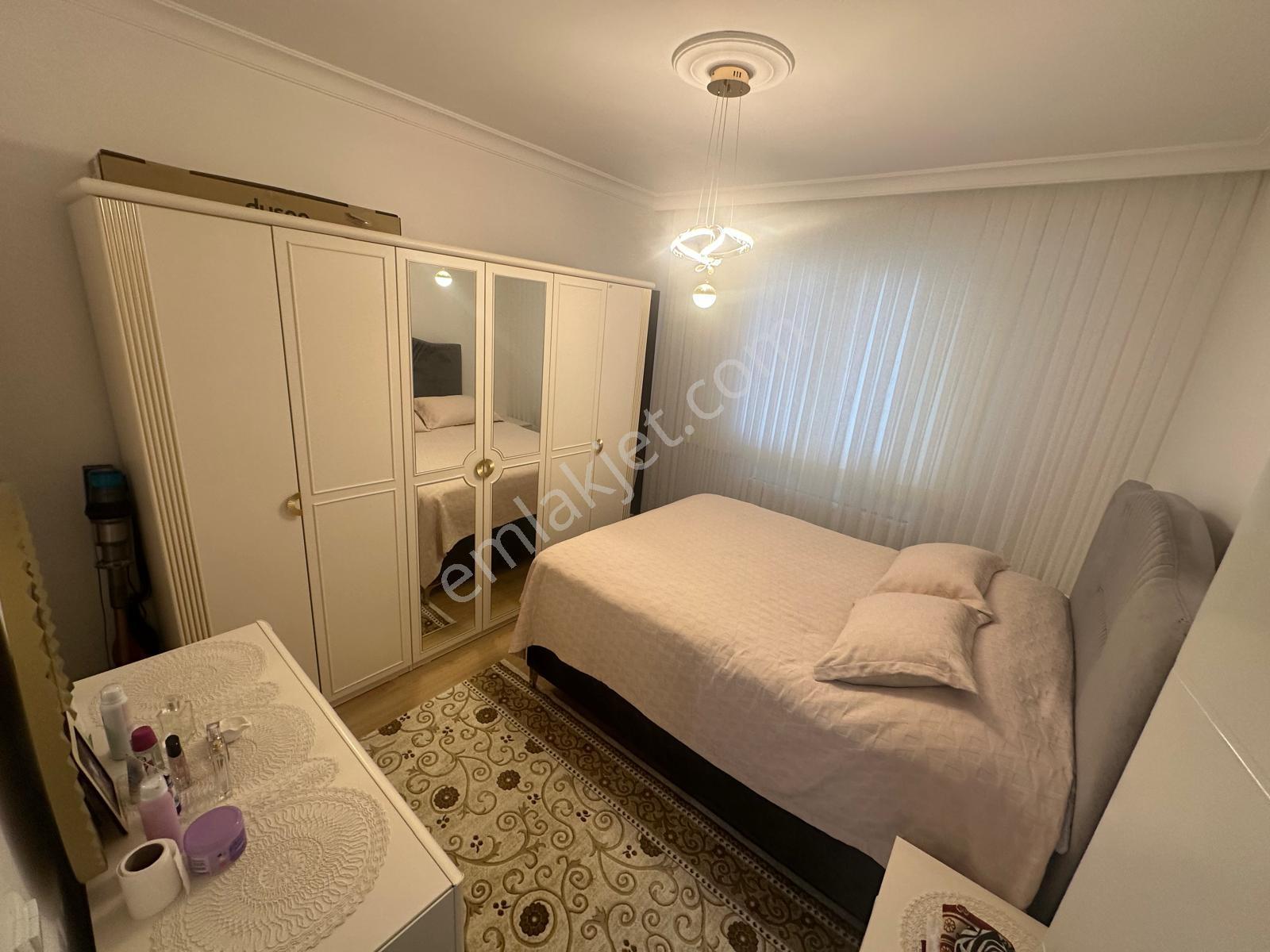 Keçiörende Kat Konumlu 2+1 Yapılı Asansörlü Geniş Daire - Görsel 23