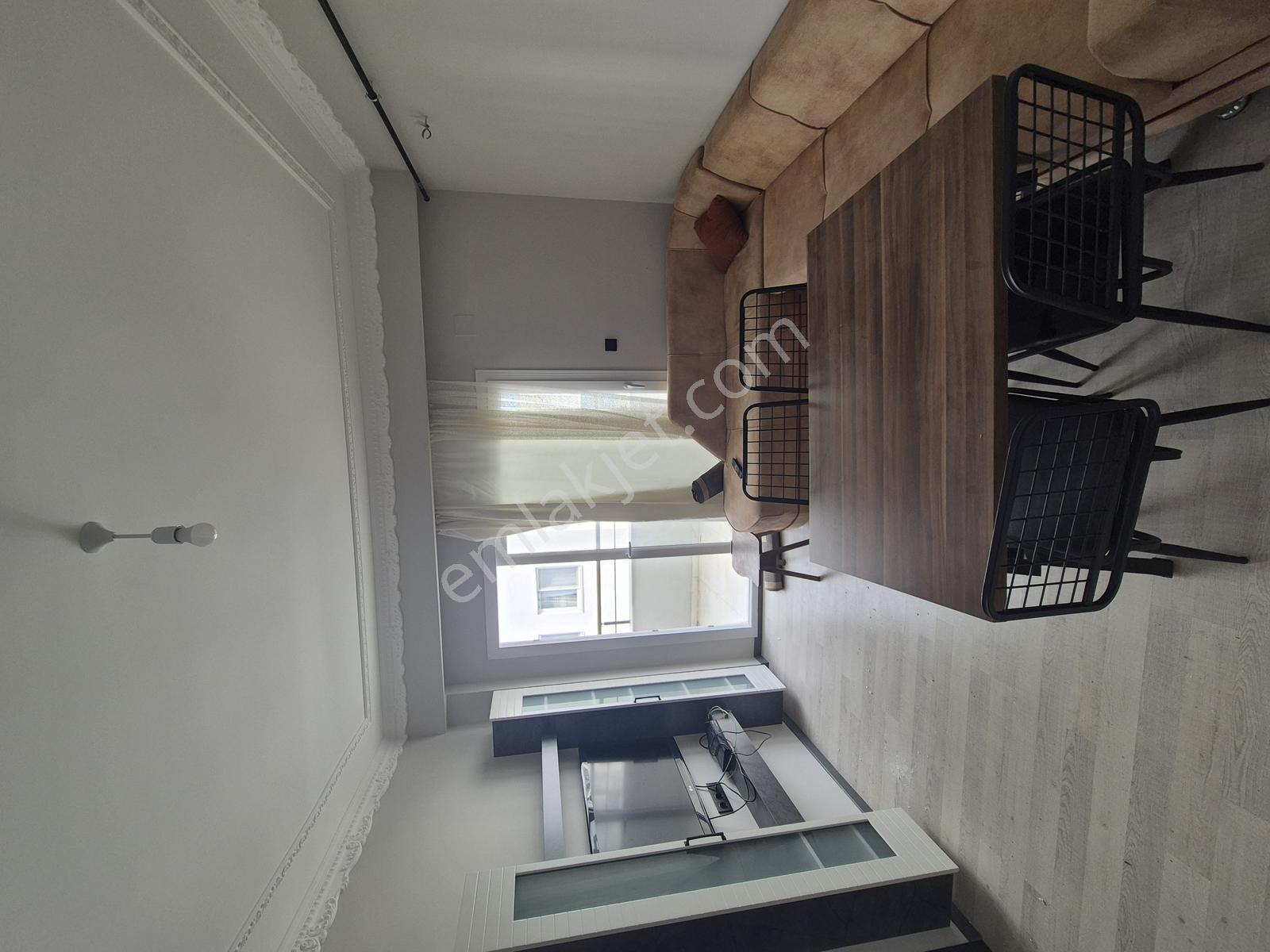 Gültepe'de 1+1 Eşyalı Az Katlı Balkonlu Caddeye Yakın Kiralık - Görsel 8